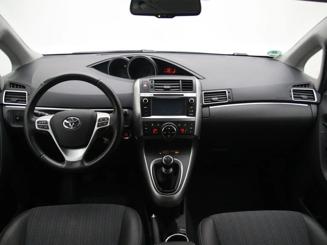 TOYOTA VERSO Executive