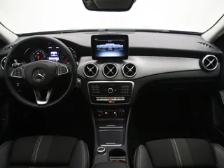 MERCEDES BENZ GLA220 Urban