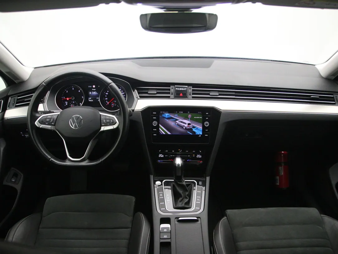 VOLKSWAGEN PASSAT B8 Elegance Business