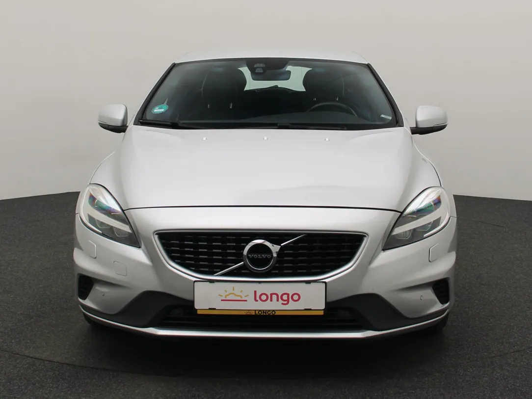 VOLVO V40 R-Design