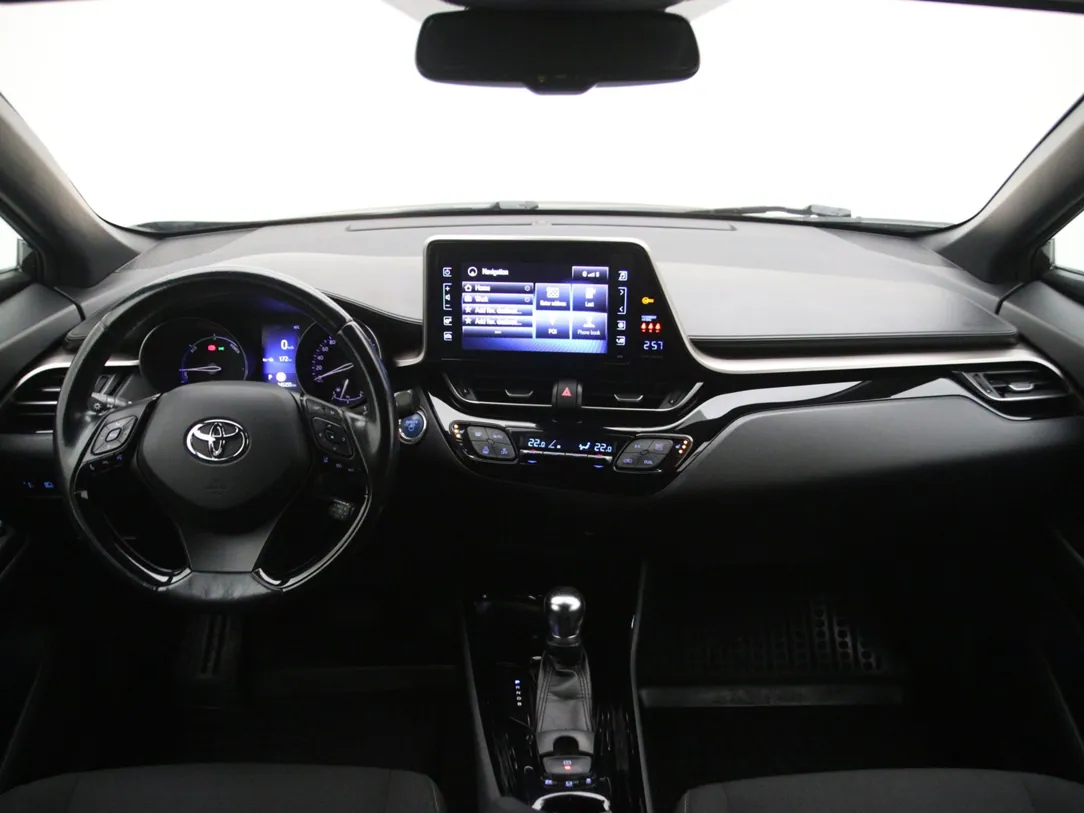 TOYOTA C-HR Dynamic