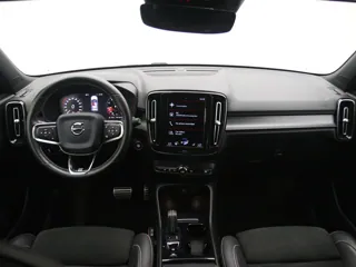 VOLVO XC40 R-Design