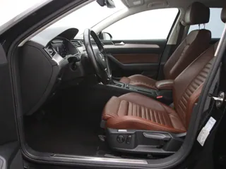 VOLKSWAGEN PASSAT B8 Highline