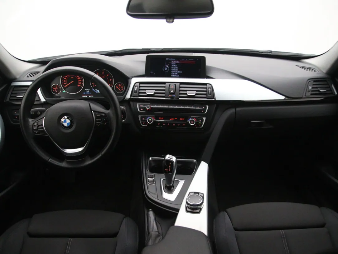 BMW 320 Executive