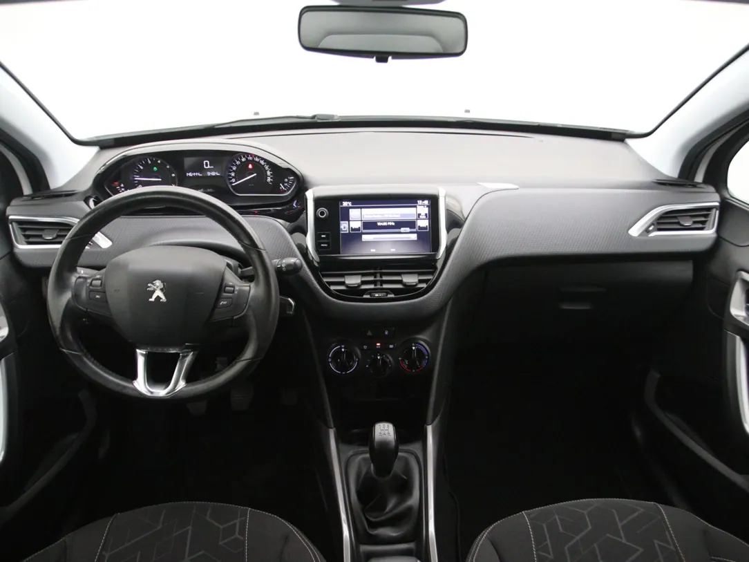 PEUGEOT 2008 Lion