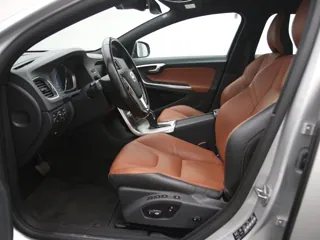 VOLVO V60 Summum Business