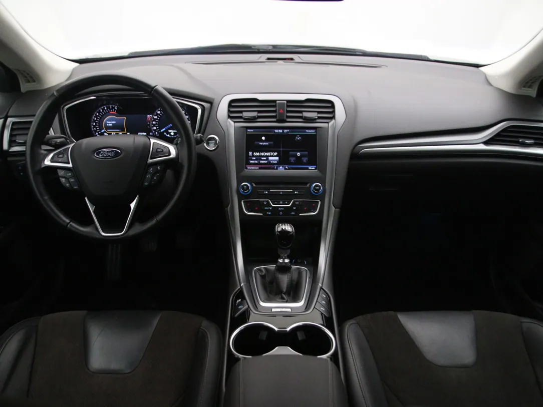 FORD MONDEO Titanium