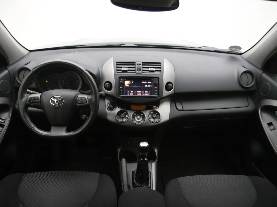 TOYOTA RAV 4 Black Edition