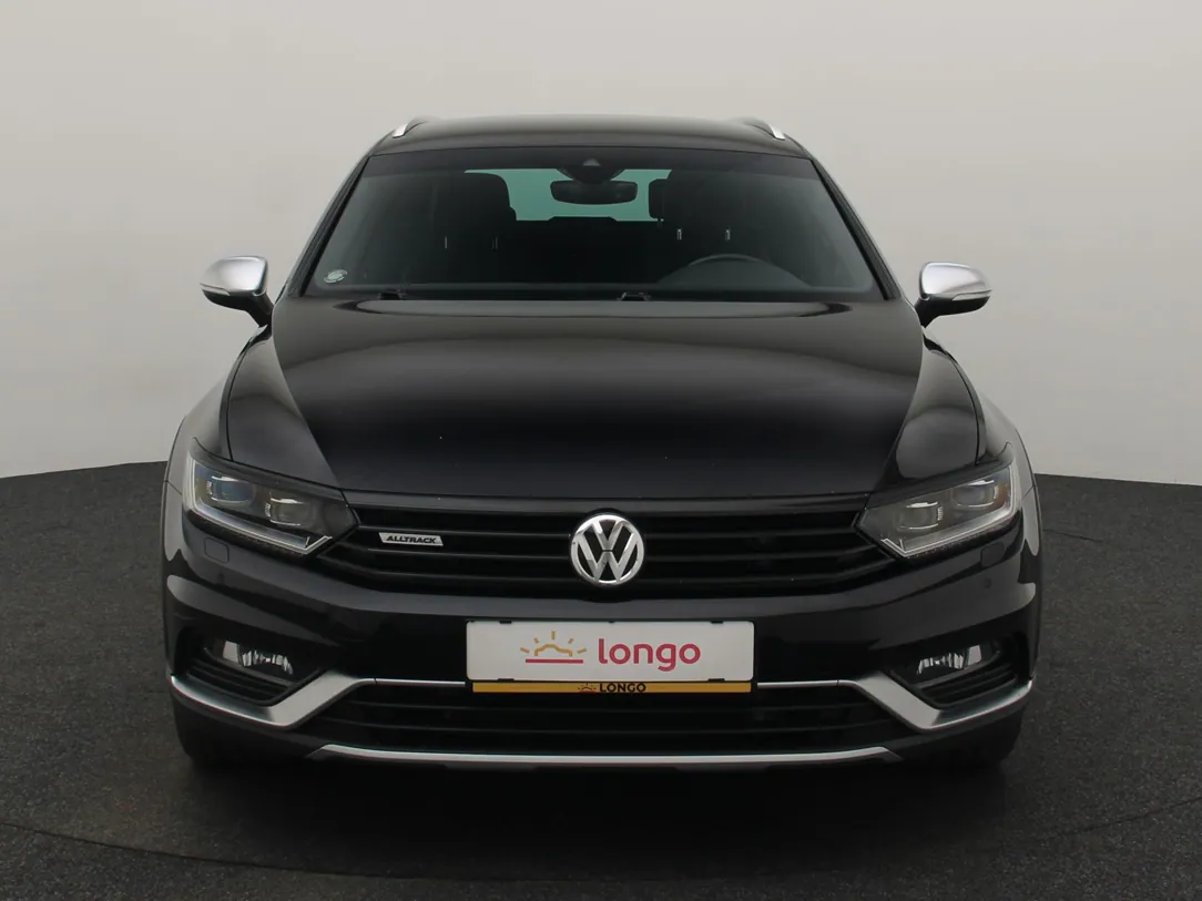 VOLKSWAGEN Passat Alltrack