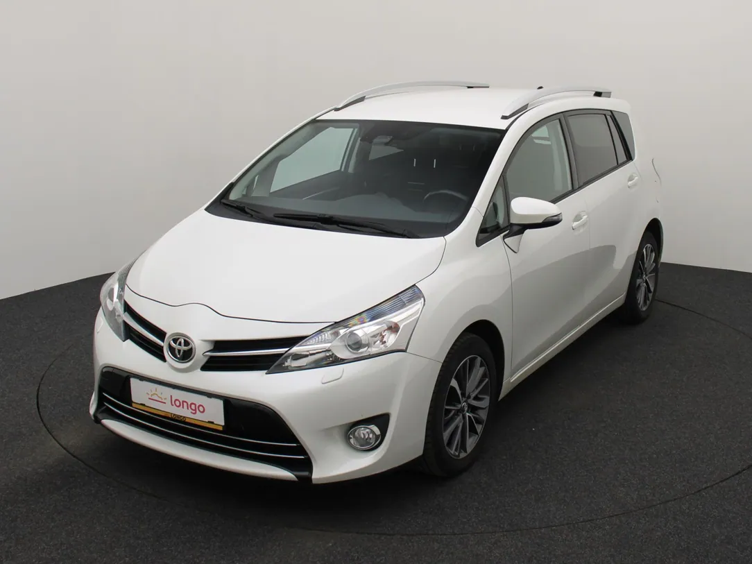 TOYOTA VERSO Active