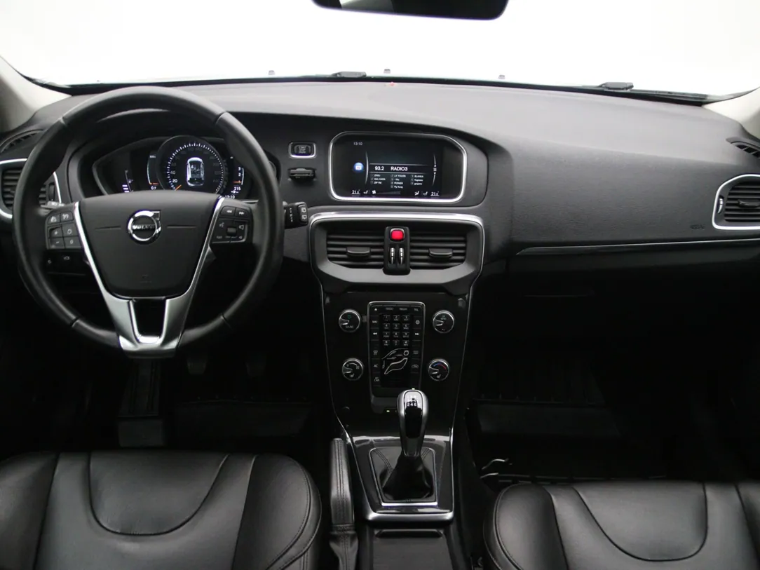 VOLVO V40 Momentum Professional