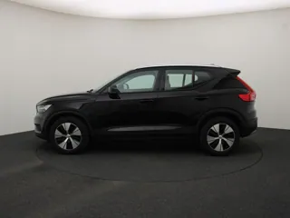 VOLVO XC40 Momentum Pro