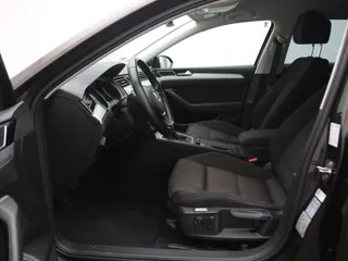 VOLKSWAGEN PASSAT B8 Comfortline Business