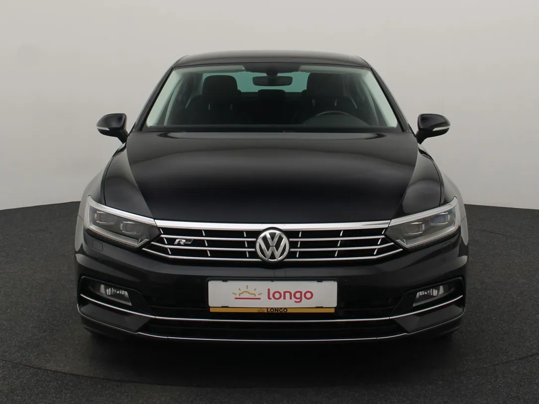 VOLKSWAGEN PASSAT B8 Highline