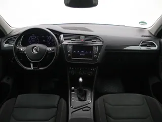 VOLKSWAGEN TIGUAN Connected Series