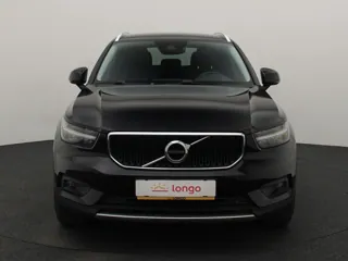 VOLVO XC40 Momentum Pro
