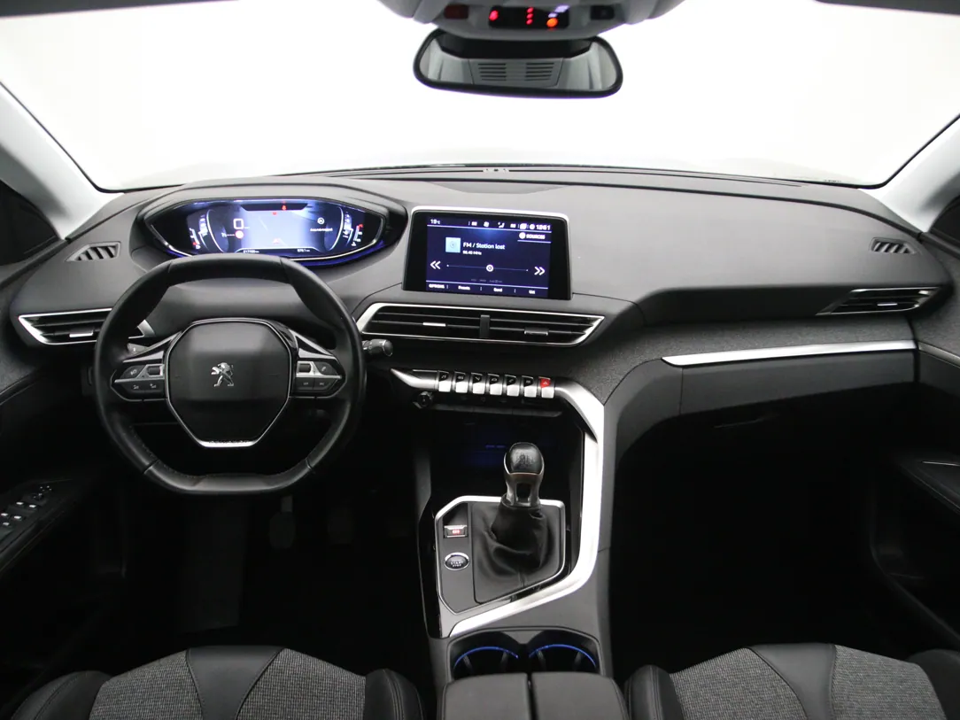 PEUGEOT 3008 Premium Avantage