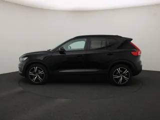 VOLVO XC40 R-Design