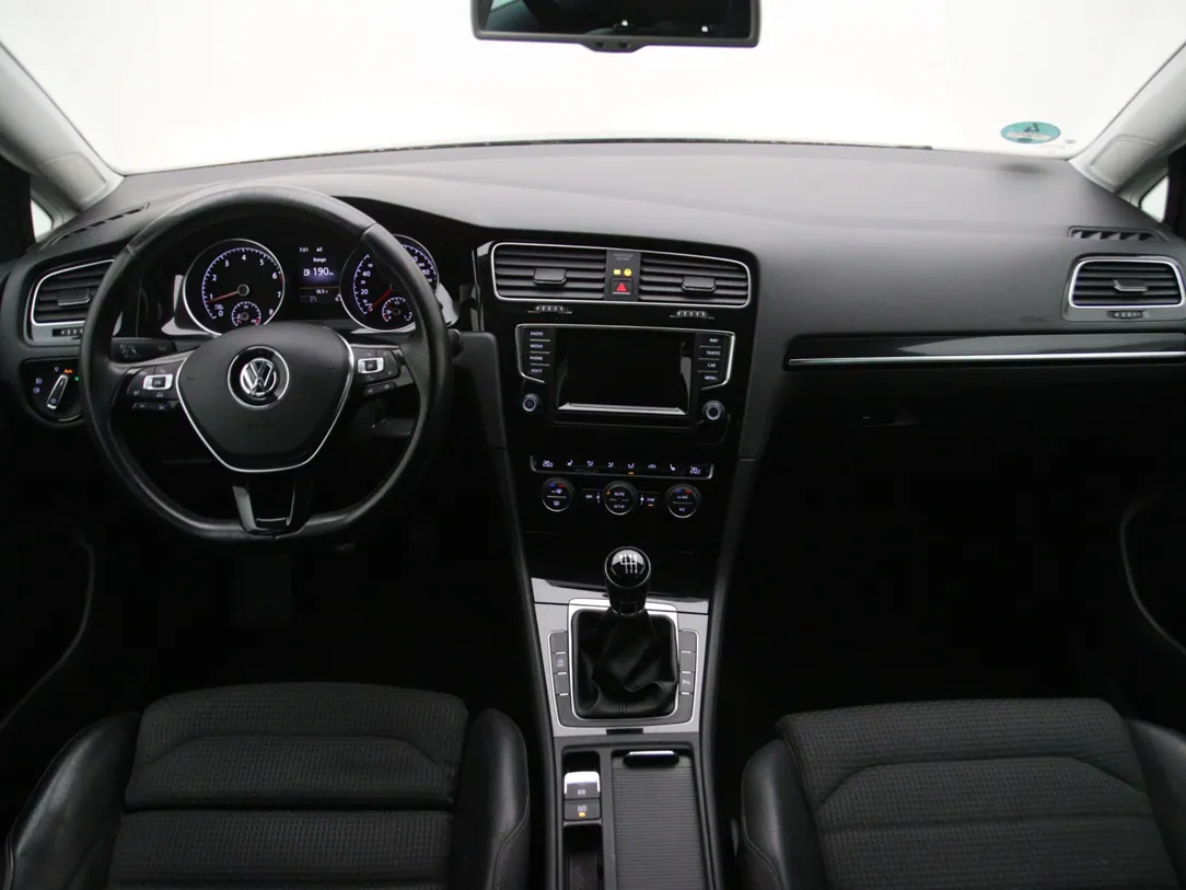 VOLKSWAGEN GOLF 7 Highline