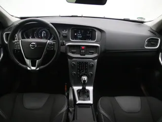 VOLVO V40 Momentum