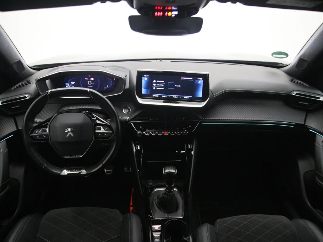 PEUGEOT 2008 GT