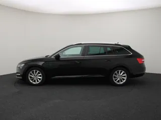 SKODA SUPERB Style