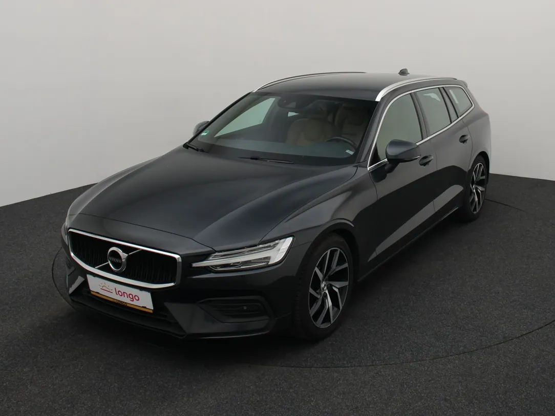 VOLVO V60 Momentum