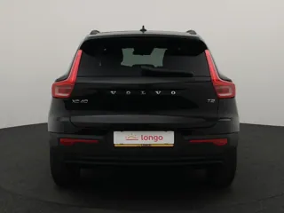VOLVO XC40 Momentum