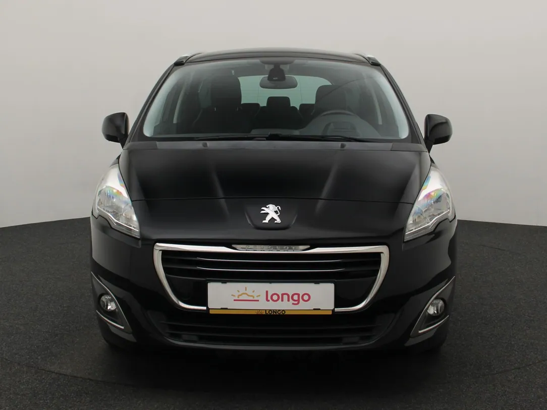 PEUGEOT 5008 Executive