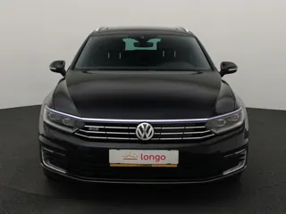 VOLKSWAGEN PASSAT B8 Highline