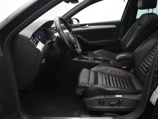 VOLKSWAGEN PASSAT B8 Highline