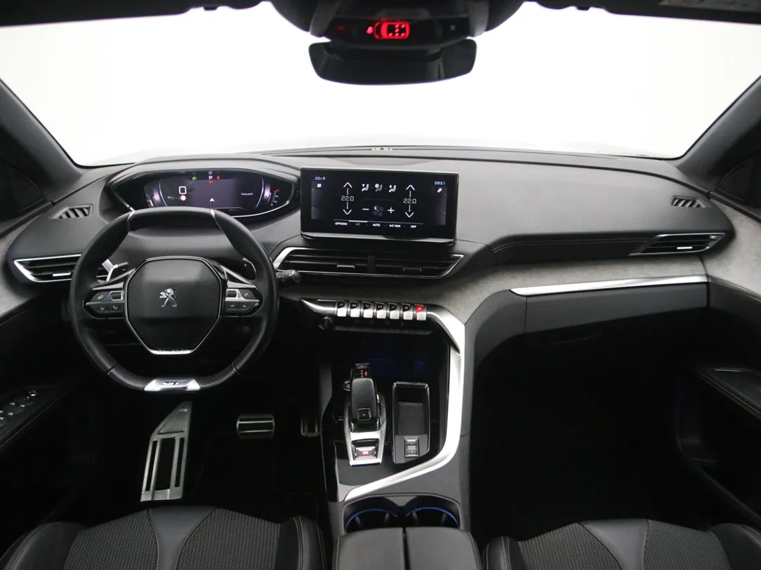 PEUGEOT 5008 GT