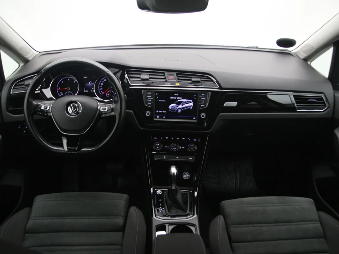VOLKSWAGEN TOURAN Highline