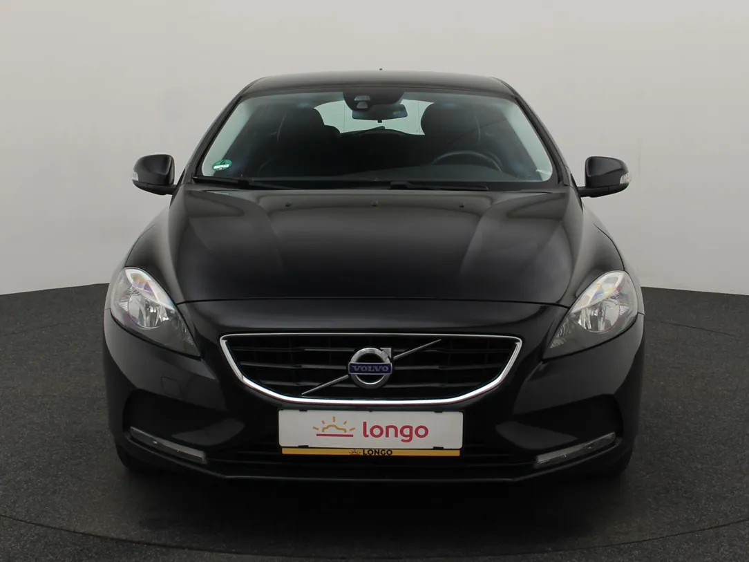 VOLVO V40 Momentum 