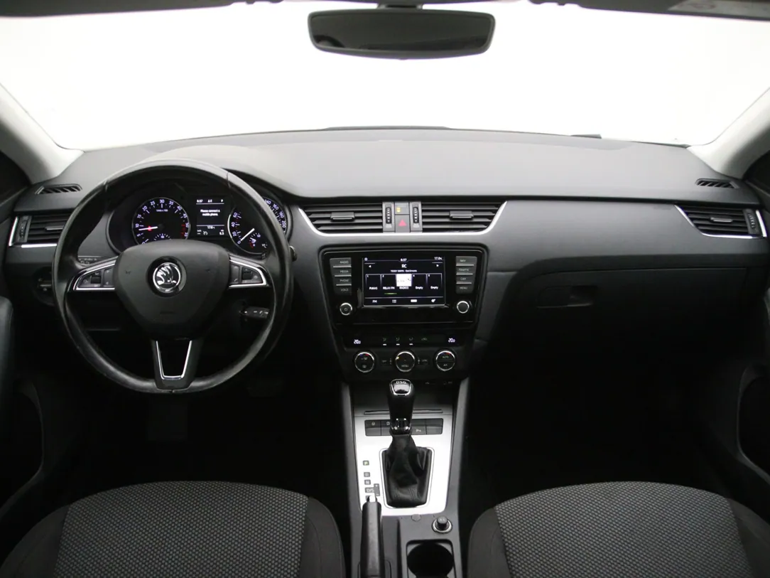 SKODA OCTAVIA Ambition Business