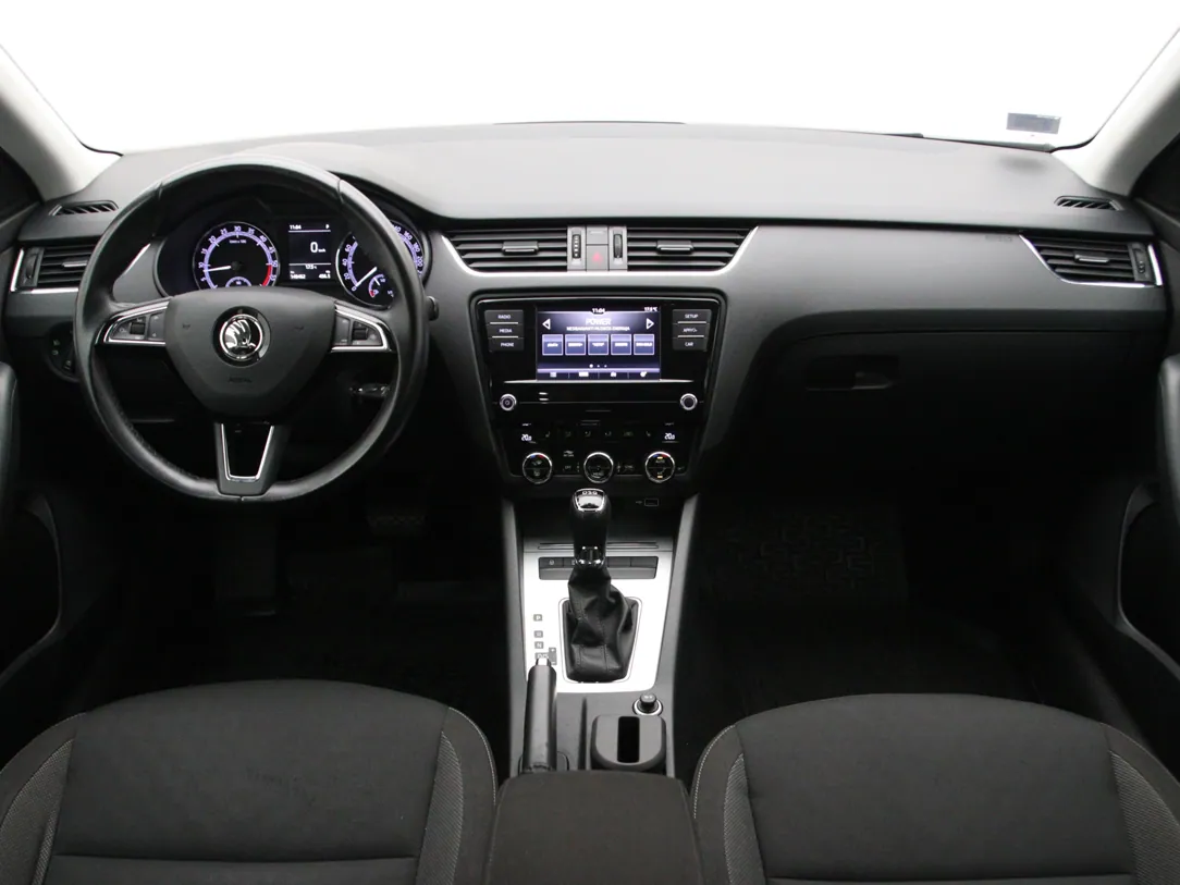 SKODA OCTAVIA Ambition