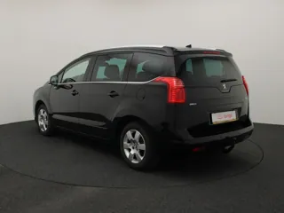 PEUGEOT 5008 Executive