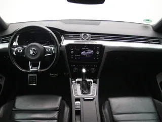 VOLKSWAGEN PASSAT B8 Highline Business R