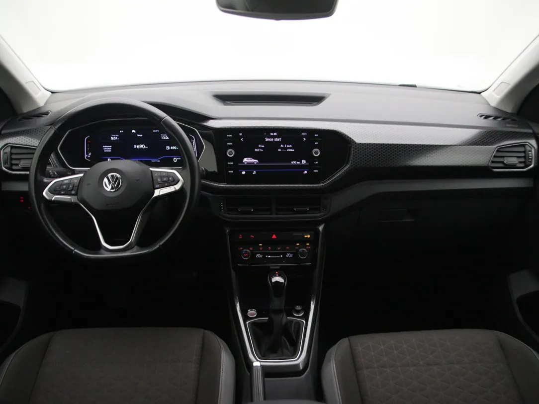 VOLKSWAGEN T-CROSS Style