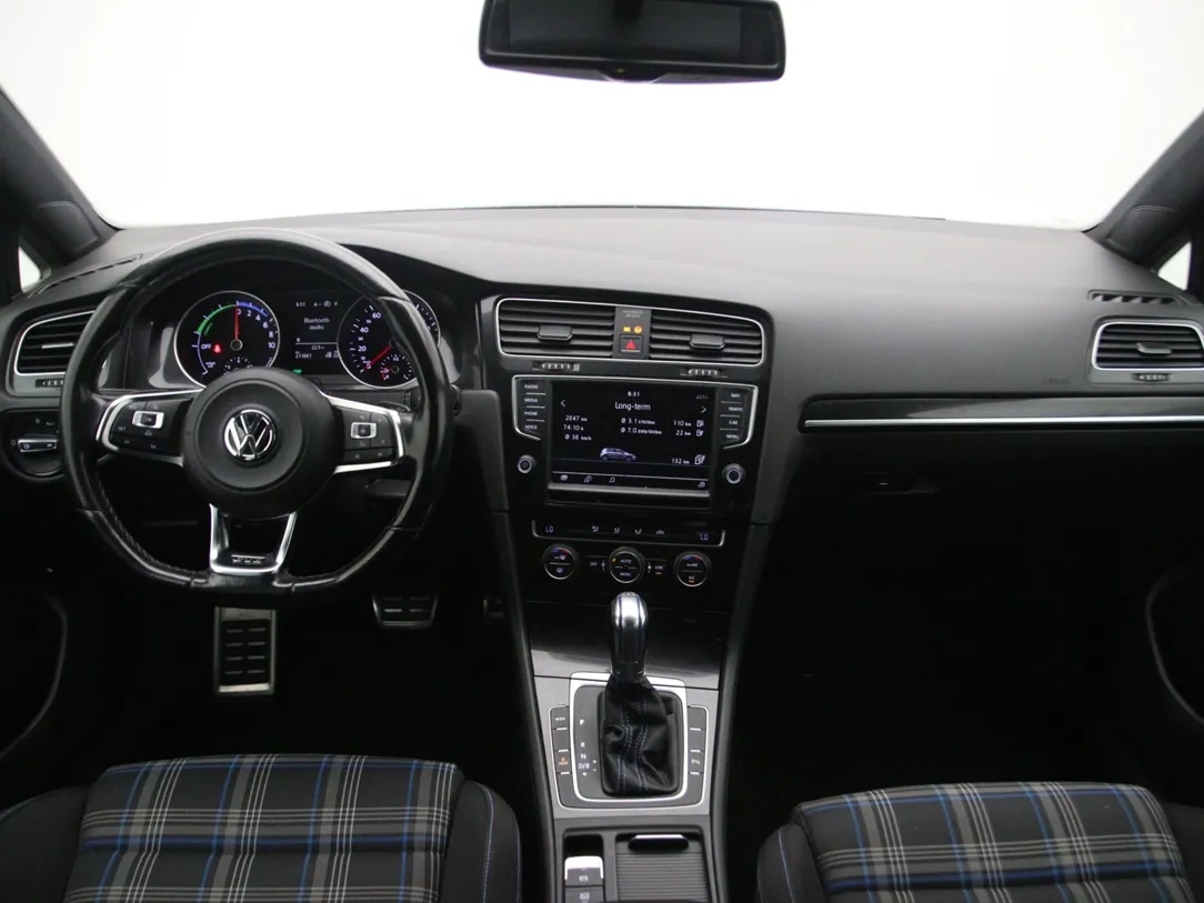 VOLKSWAGEN GOLF 7 GTE
