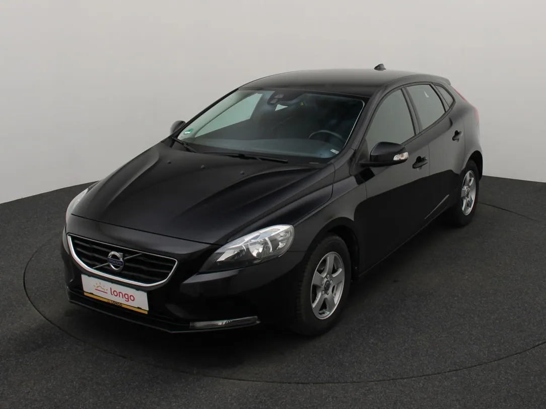 VOLVO V40 Momentum 