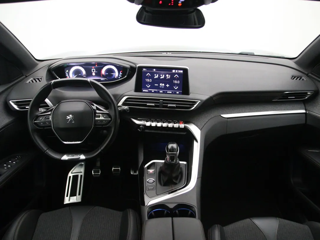 PEUGEOT 3008 GT Line