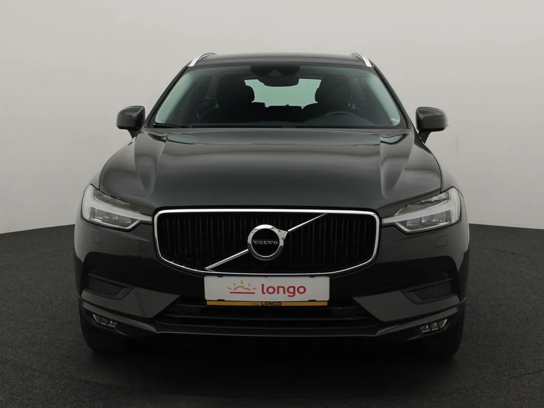 VOLVO XC60 Momentum Pro