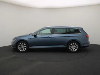 VOLKSWAGEN PASSAT B8 GTE Connected Series Plus