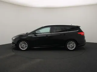 FORD FOCUS Titanium