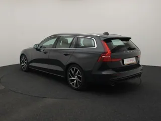 VOLVO V60 Momentum