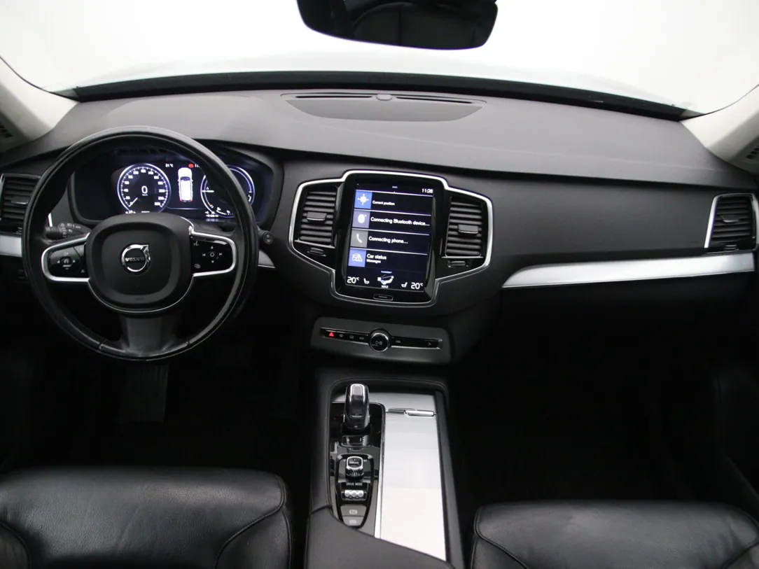 VOLVO XC90 Momentum