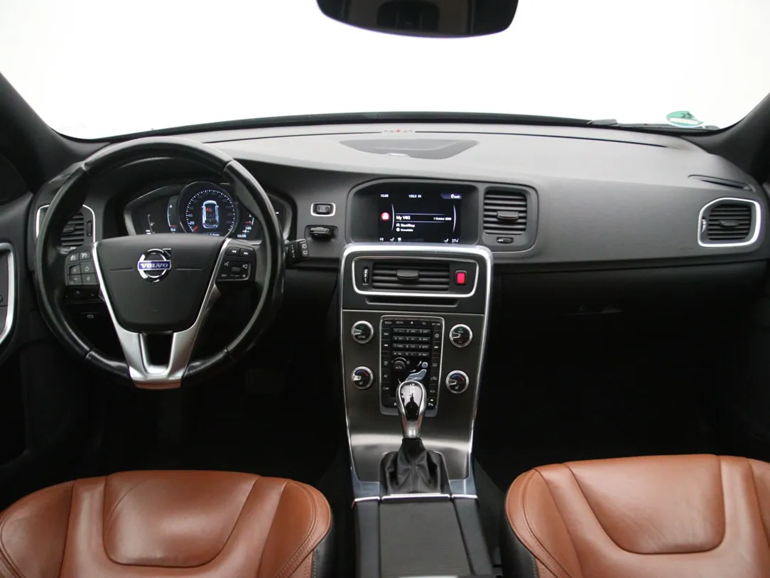 VOLVO V60 Summum