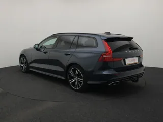 VOLVO V60 MHEV Momentum Advantage