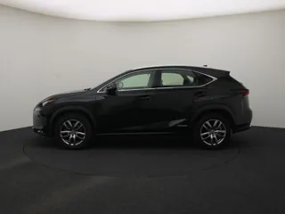 LEXUS NX300H Luxury